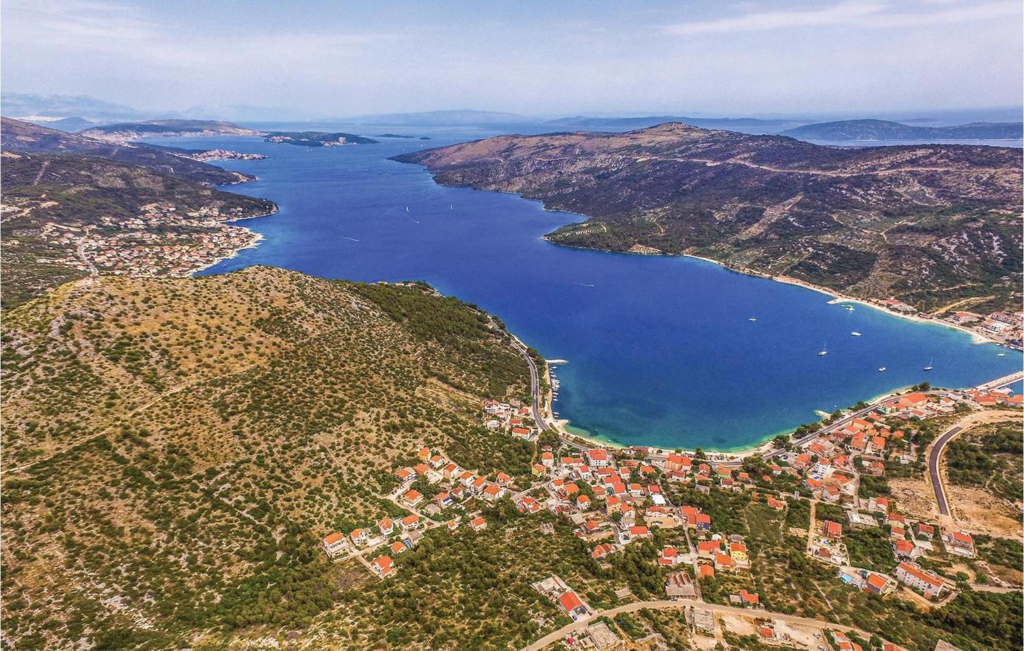 Gorgeous Apartment In Marina With Wifi Экстерьер фото